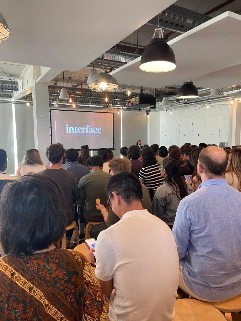 Interface - Intercom